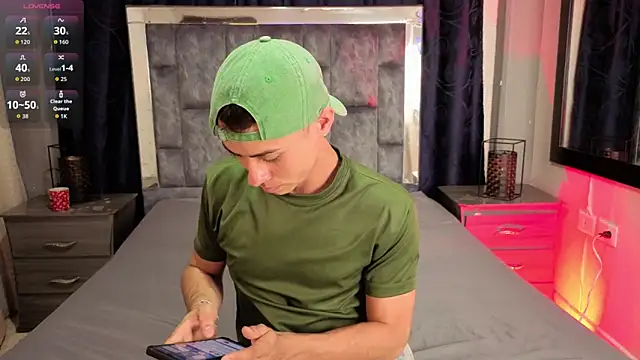 Snapshot of LeoMonnroe chatting on 15, 7, 2026 LeoMonnroe online show from 15, 7, 2026