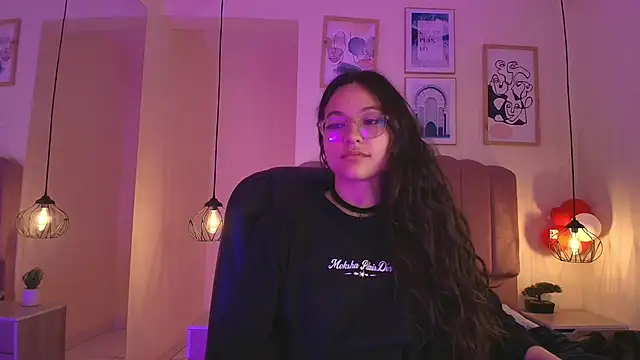 Hanabie  online show from 17, 4, 2026