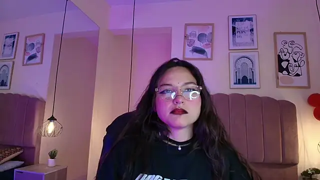 Hanabie  online show from 22, 4, 2026