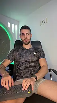 Snapshot of Apolo_lux1 chatting on 27, 4, 2026 Apolo lux1 online show from 27, 4, 2026