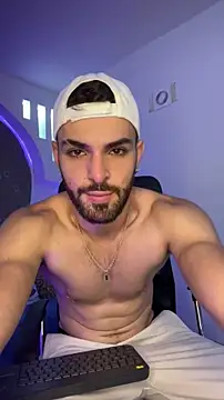 Snapshot of Apolo_lux1 chatting on 29, 4, 2026 Apolo lux1 online show from 29, 4, 2026