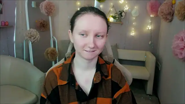 Snapshot of SunshineBlaze chatting on 17, 5, 2026 SunshineBlaze online show from 17, 5, 2026