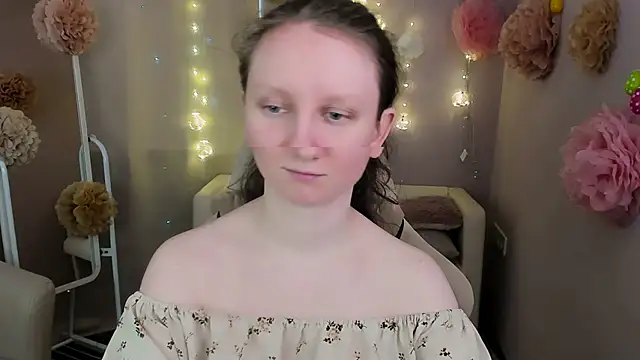 Snapshot of SunshineBlaze chatting on 26, 5, 2026 SunshineBlaze online show from 26, 5, 2026