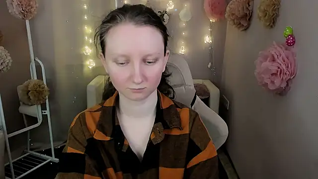 Snapshot of SunshineBlaze chatting on 28, 5, 2026 SunshineBlaze online show from 28, 5, 2026