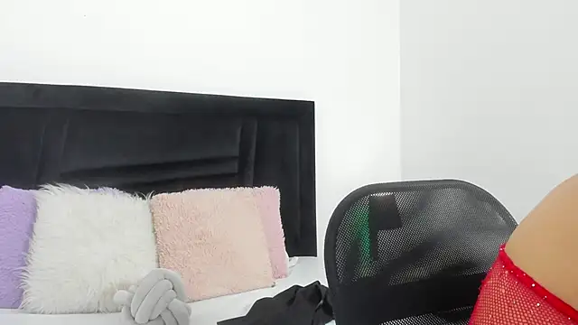 Snapshot of Naugthy_Sara chatting on 12, 2, 2026 Naugthy Sara online show from 12, 2, 2026