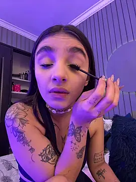 Snapshot of Abriil_cutee chatting on 7, 6, 2026 Abriil cutee online show from 7, 6, 2026