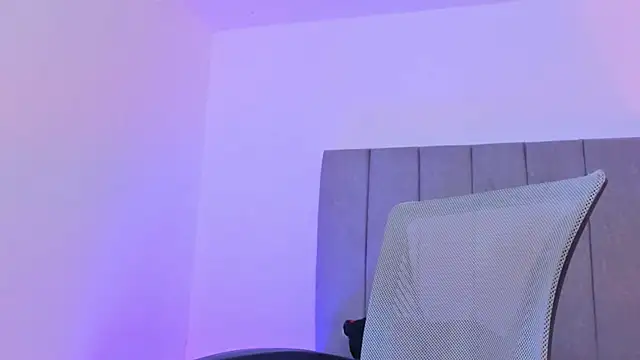 Snapshot of Adonys_Lewis_ chatting on 22, 4, 2026 Adonys Lewis online show from 22, 4, 2026