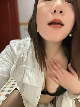 Snapshot of yeye90947 chatting on 13, 1, 2026 yeye90947 online show from 13, 1, 2026