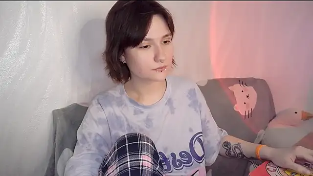 UwuJudy Osas online show from 14, 4, 2026