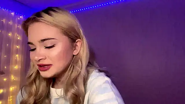 Snapshot of KariJarecke chatting on 7, 2, 2026 KariJarecke online show from 7, 2, 2026