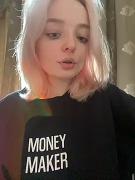 aka Blonde online show from 27, 3, 2026