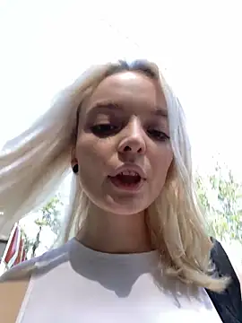 aka Blonde online show from 8, 6, 2026