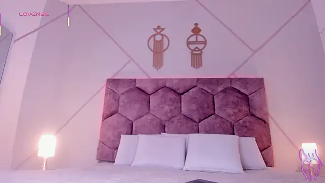 emily nova  online show from 15, 3, 2026