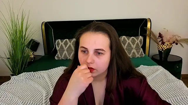 Snapshot of MikaFoxy chatting on 12, 5, 2026 MikaFoxy online show from 12, 5, 2026