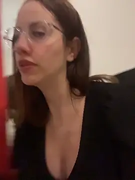 Snapshot of LolaSB chatting on 11, 4, 2026 LolaSB online show from 11, 4, 2026