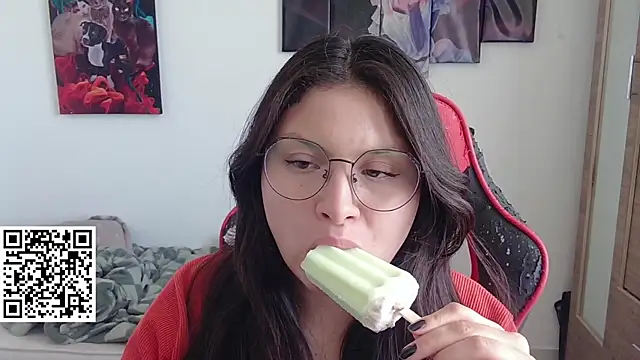Snapshot of yessica_gomez01 chatting on 20, 3, 2026 yessica gomez01 online show from 20, 3, 2026