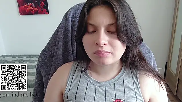 Snapshot of yessica_gomez01 chatting on 4, 4, 2026 yessica gomez01 online show from 4, 4, 2026
