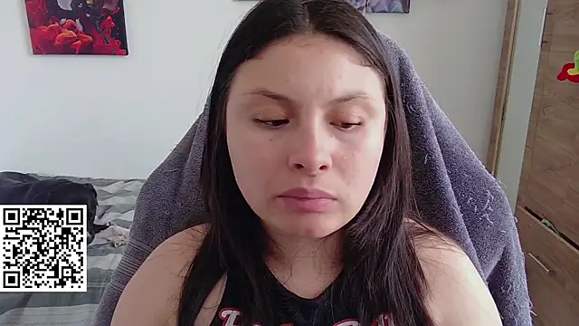 Snapshot of yessica_gomez01 chatting on 16, 4, 2026 yessica gomez01 online show from 16, 4, 2026