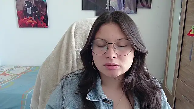 Snapshot of yessica_gomez01 chatting on 30, 4, 2026 yessica gomez01 online show from 30, 4, 2026