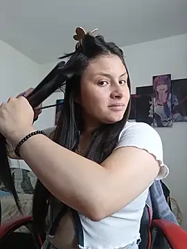 Snapshot of yessica_gomez01 chatting on 27, 5, 2026 yessica gomez01 online show from 27, 5, 2026