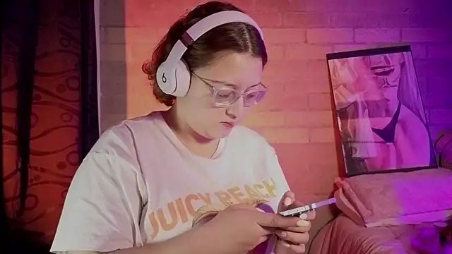 Mia Franklyn online show from 28, 3, 2026