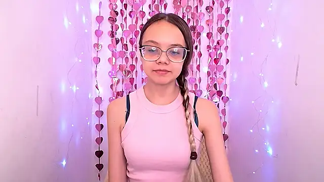 LolliStrawberry online show from 15, 3, 2026