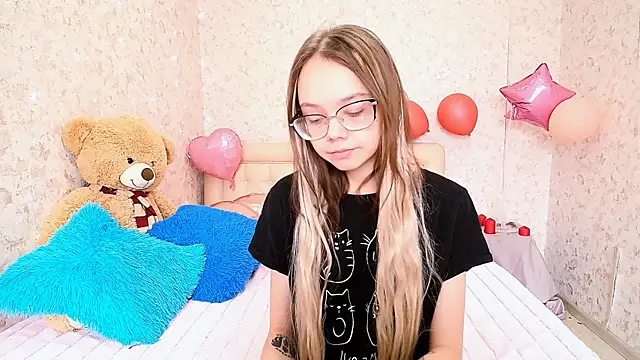 LolliStrawberry online show from 16, 3, 2026