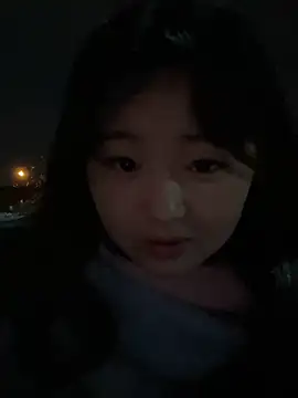 Snapshot of Mloy-01 chatting on 3, 3, 2026 Mloy-01 online show from 3, 3, 2026