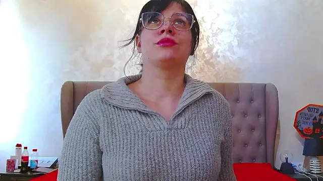 Snapshot of MaddyAllure chatting on 2, 3, 2026 MaddyAllure online show from 2, 3, 2026