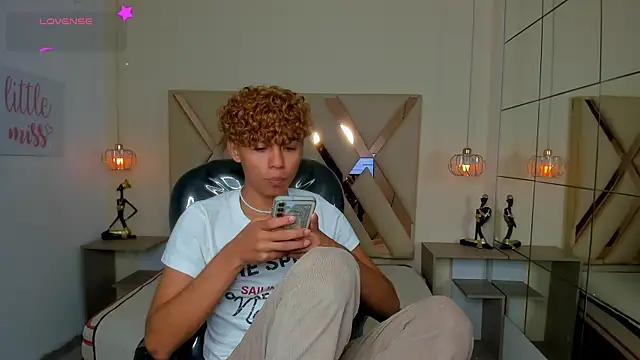 Snapshot of Anyelo_Twink chatting on 10, 7, 2026 Anyelo Twink online show from 10, 7, 2026