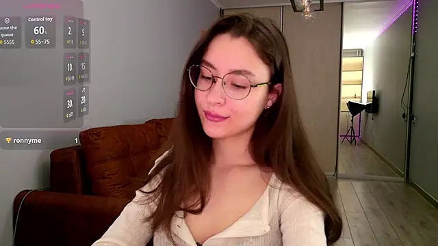 Snapshot of classy____ chatting on 28, 4, 2026 classy online show from 28, 4, 2026