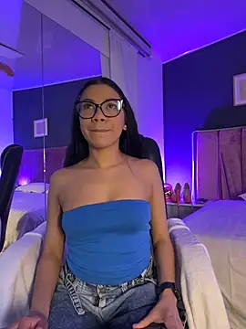 Little Lexyy online show from 22, 7, 2026