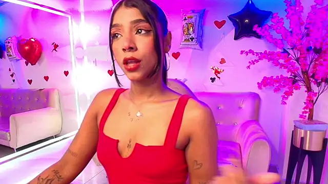 Divinee Cloe online show from 24, 2, 2026