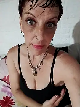 Snapshot of Juguetonafogosa5 chatting on 4, 2, 2026 Juguetonafogosa5 online show from 4, 2, 2026