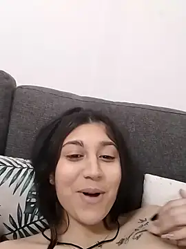 Snapshot of Roxanamadia chatting on 15, 2, 2026 Roxanamadia online show from 15, 2, 2026