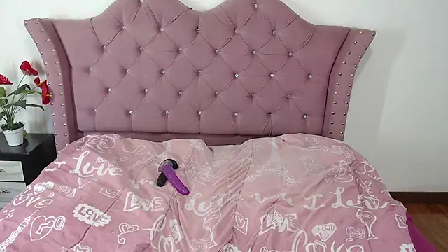 Fernandathxxx online show from 9, 6, 2026