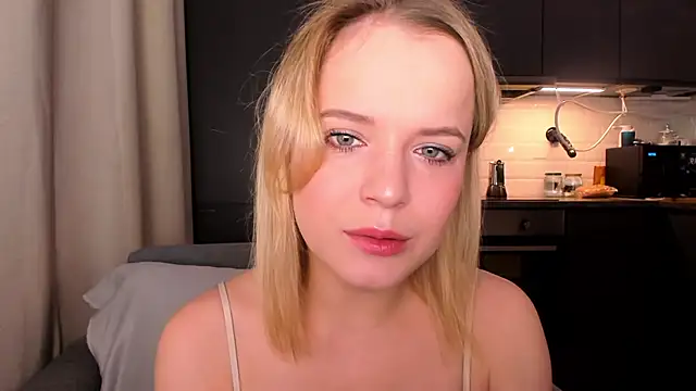 JessicaBeverly  online show from 27, 4, 2026