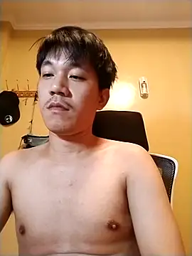 Snapshot of asian_guy67 chatting on 26, 4, 2026 asian guy67 online show from 26, 4, 2026