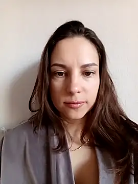 Snapshot of She-Moon chatting on 19, 4, 2026 She-Moon online show from 19, 4, 2026