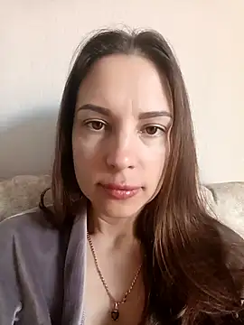 Snapshot of She-Moon chatting on 7, 5, 2026 She-Moon online show from 7, 5, 2026