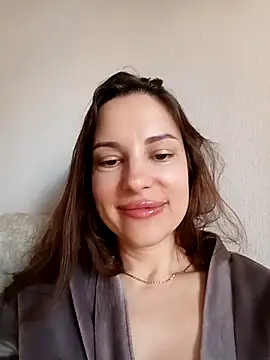 Snapshot of She-Moon chatting on 15, 5, 2026 She-Moon online show from 15, 5, 2026