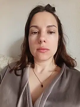 Snapshot of She-Moon chatting on 18, 5, 2026 She-Moon online show from 18, 5, 2026