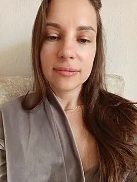 Snapshot of She-Moon chatting on 18, 6, 2026 She-Moon online show from 18, 6, 2026