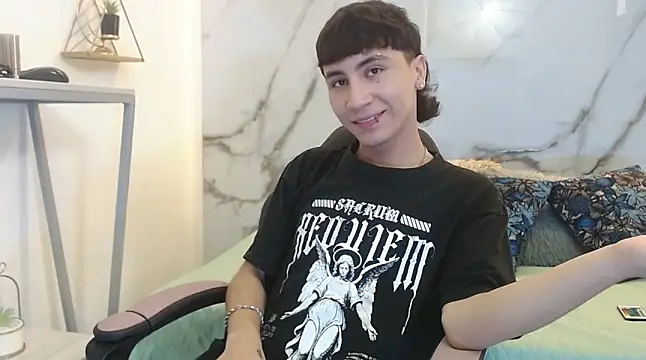 XanderGrey8 online show from 5, 4, 2026