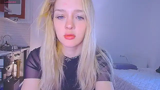 sailormoon666  online show from 8, 4, 2026