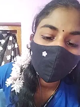 Snapshot of Tamil_Hot_RoyalQueen chatting on 2, 2, 2026 Tamil Hot RoyalQueen online show from 2, 2, 2026