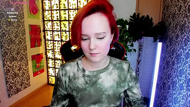 Ellie Heavenly online show from 8, 4, 2026