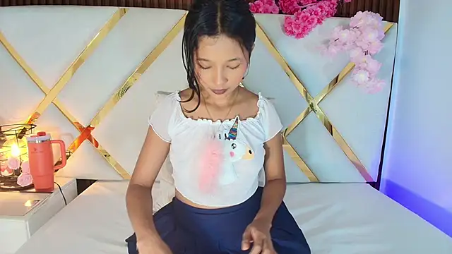 Snapshot of Real_virgin_Pussy chatting on 19, 6, 2026 Real virgin Pussy online show from 19, 6, 2026