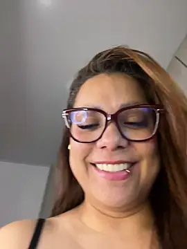 Snapshot of Pretty__Milf chatting on 10, 6, 2026 Pretty Milf online show from 10, 6, 2026