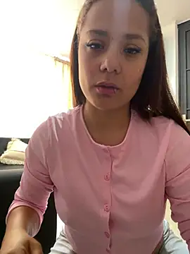 Snapshot of Pretty__Milf chatting on 7, 7, 2026 Pretty Milf online show from 7, 7, 2026